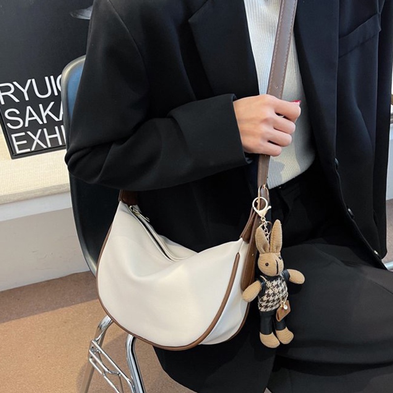 Túi Đeo Chéo Vai Kiểu Bánh Bao Dung Tích Lớn Cho Nữ (Không Kèm Móc Khóa)