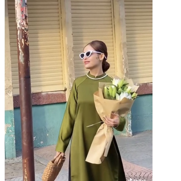 Áo dài dáng suông 2 tà màu xanh rêu, áo dài truyền thống.