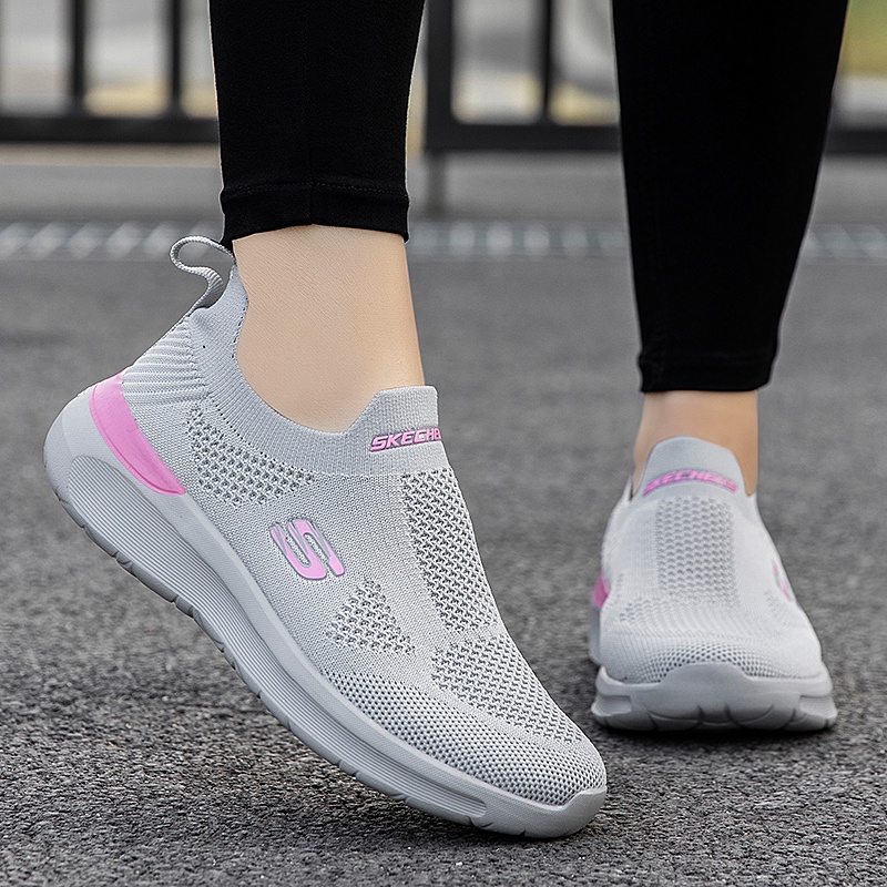 Hàng Có Sẵn Giày Thể Thao Thoáng Khí Trọng Lượng Nhẹ Và Thoáng Khí GO Slip on Cho Nữ * Skechers_