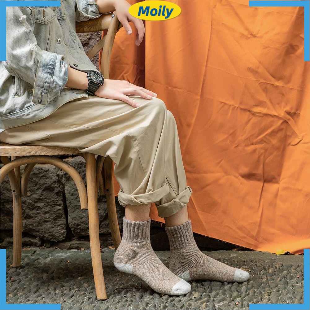 1 Đôi Tất Len Giữ Ấm Phong Cách Retro Cho Nam