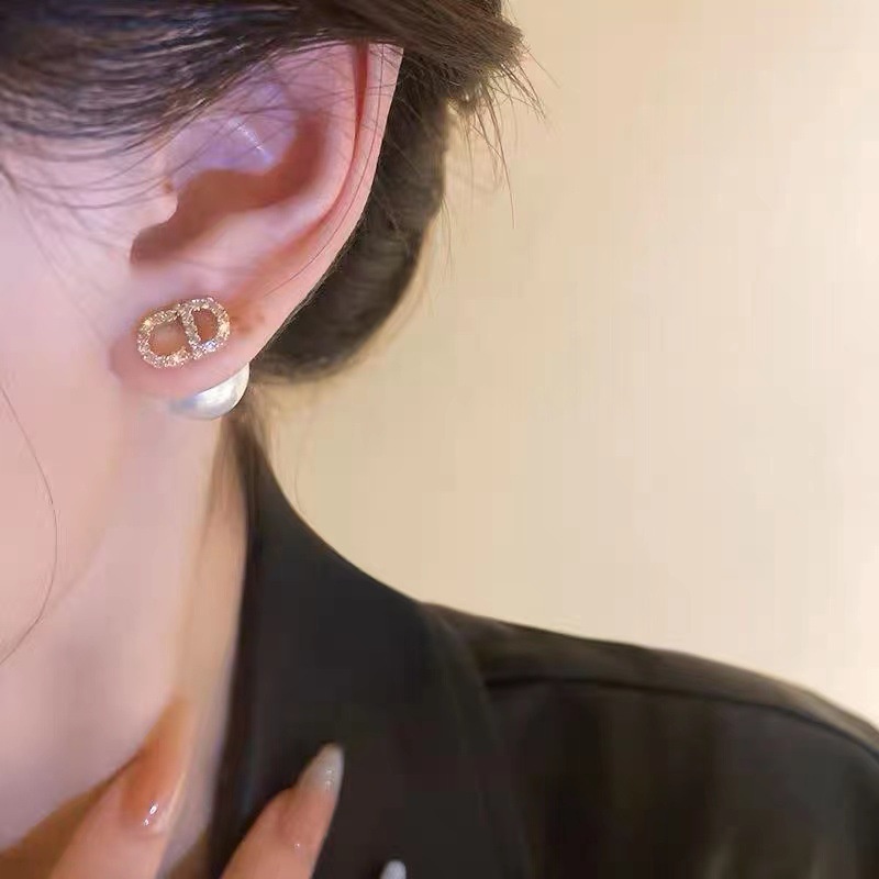 Khuyên Tai Chữ CD Đính Ngọc Trai Kim Cương Nhân Tạo Phong Cách Mới 2023