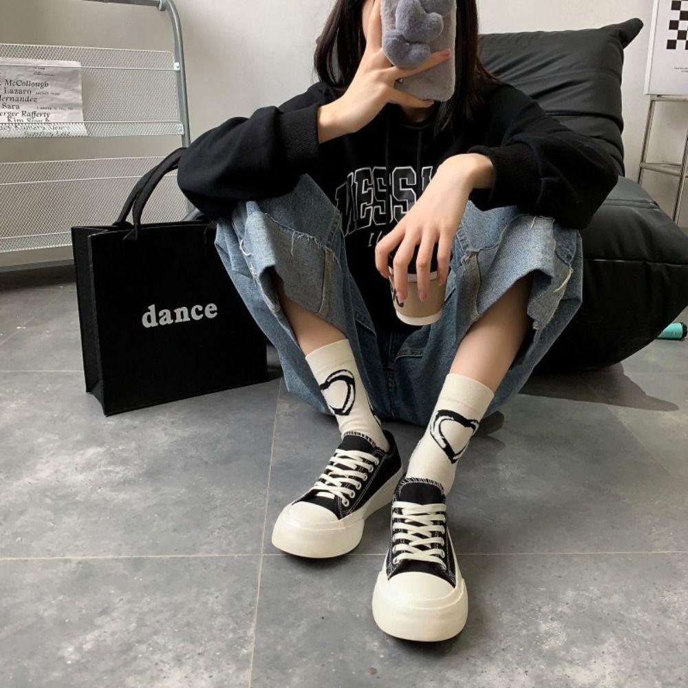 Vớ Họa Tiết Thêu Trái Tim Phong Cách Harajuku Thời Trang Cho Nữ