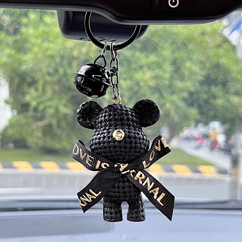 Car Pendant Ornament 2023 New High-End Rearview Mirror Decorative Resin Bear Automobile Hanging Ornament Car Interior Hanging Accessories heRf