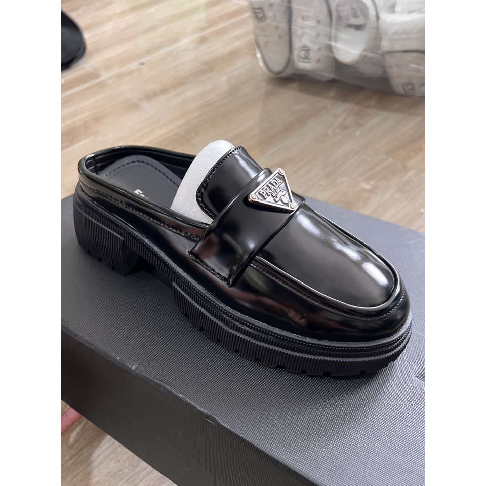 Giày Sục Nữ Kiểu Dáng Trẻ Trung Thời Trang Đế Cao 6cm
