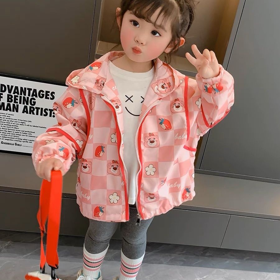 Gấu dâu Áo khoác áo gió hoạt hình bé gái
