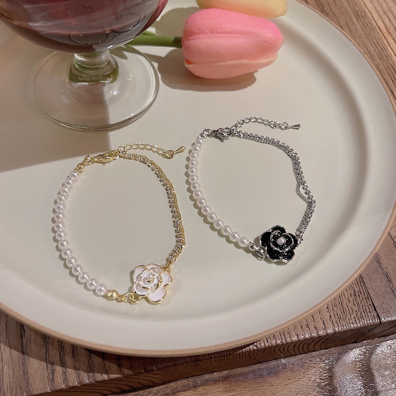 Vòng Tay Nữ Đính Hạt Ngọc Trai Và Hoa Trà Phong Cách Hàn Quốc 2023