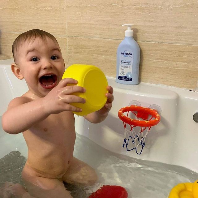 DATE T1/2024 Sữa tắm gội dịu nhẹ Sanosan chiết xuất olive hữu cơ 200ml/ 500ml