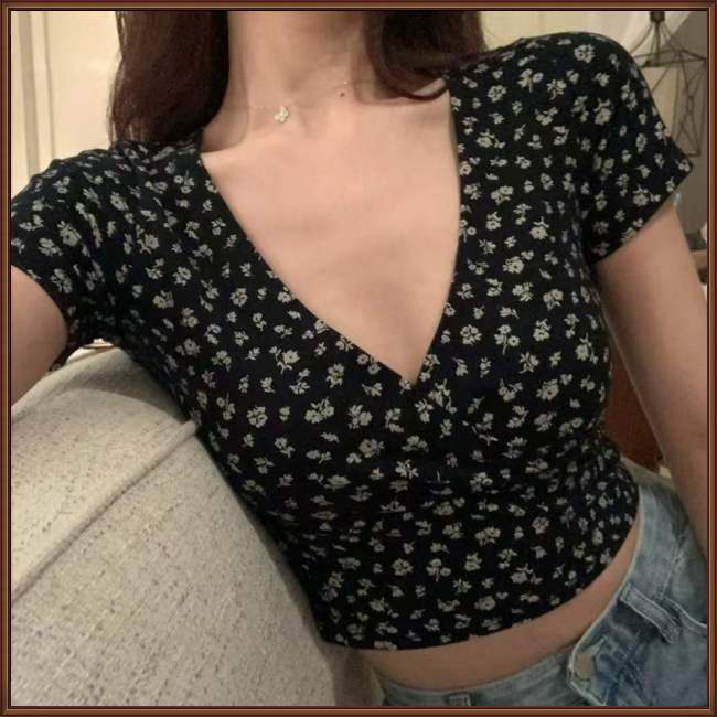 Áo Croptop Tay Ngắn Cổ Chữ V In Họa Tiết Hoa Phong Cách Retro Dành Cho Nữ