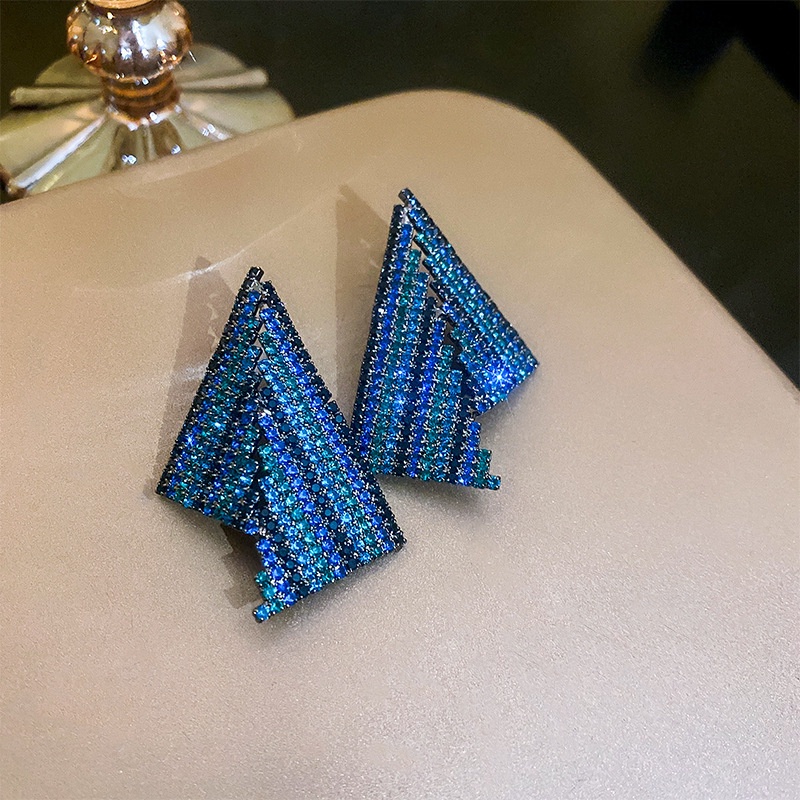 Bông Tai Tua Rua Dáng Dài Họa Tiết Hình Học Nhiều Chữ Cái Thời Trang