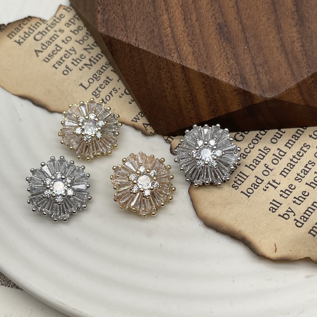 1490610     Nút Tròn Ba Chiều Bằng Đồng Đính Đá Zircon Lấp Lánh Đơn Giản Trang Trí Nút Áo