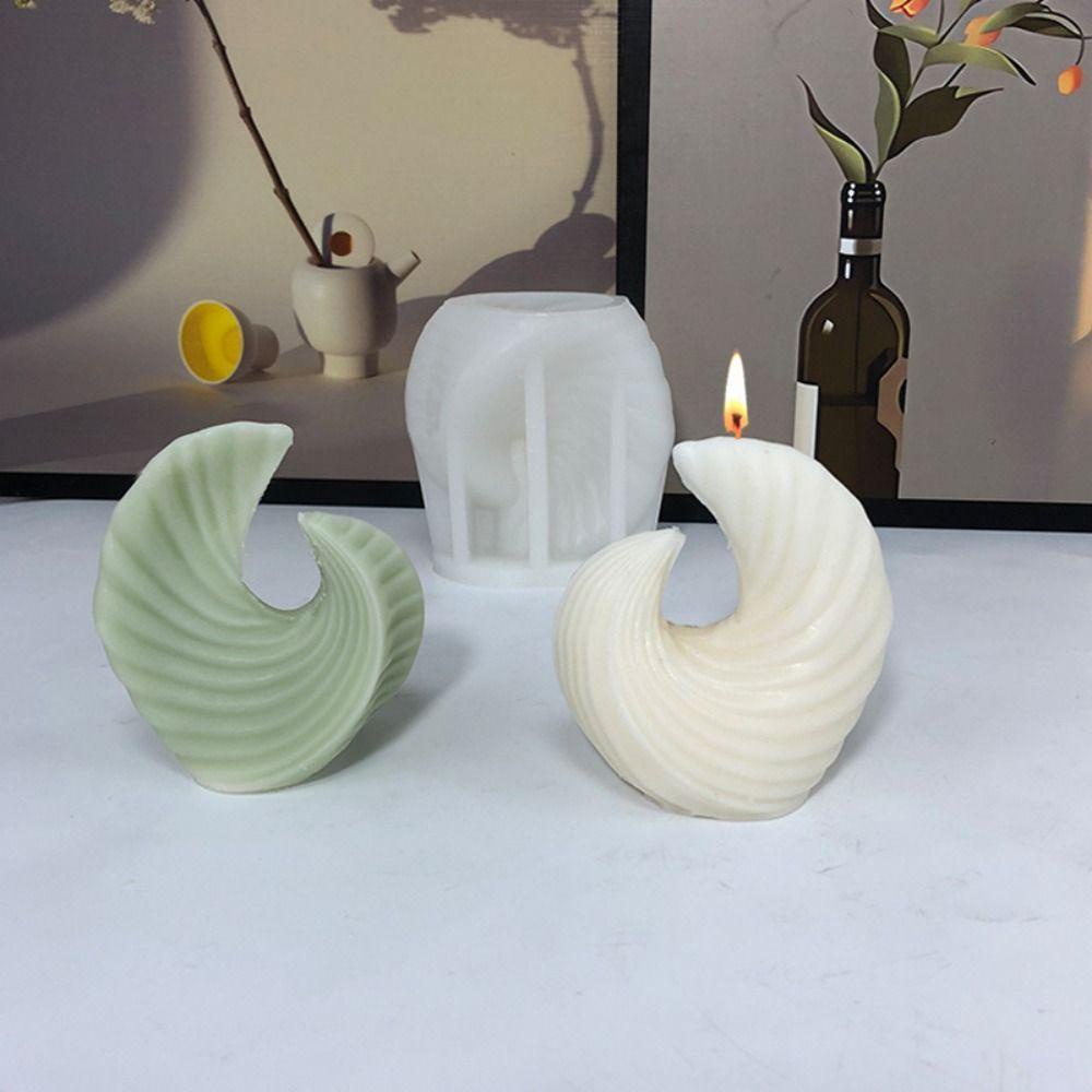 Khuôn Silicone Làm Nến Xà Phòng Thủ Công Hình Mặt Trăng 3D Sáng Tạo