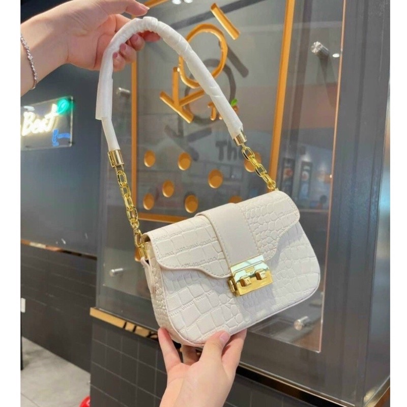 Túi kẹp nách , Túi xách nữ đeo chéo khoá miu vân rắn hot trend nhà Miboo