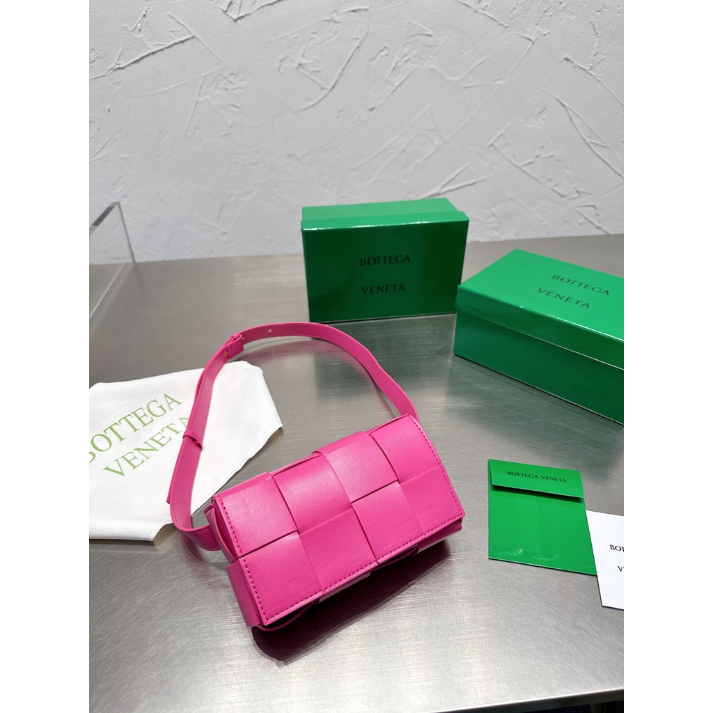 Túi Xách Bottega Veneta Dây Xích Đeo Vai Thiết Kế Đơn Giản Cho Nữ
