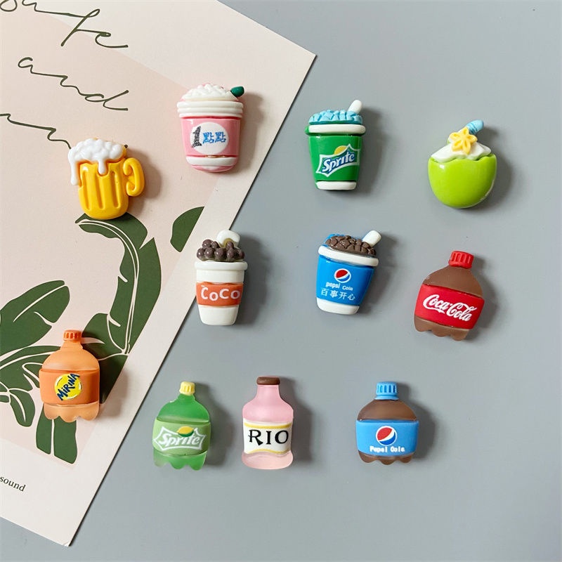 Set 11 Sticker Nam Châm Dán Tủ Lạnh Hình Chai Nước Ngọt Mini