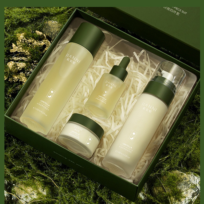 Bộ Bốn Sản Phẩm Dưỡng Ẩm Kiểm Soát Dầu Centella Asiatica Tb468