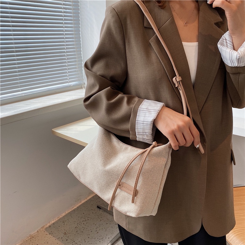 Az Túi Đeo Chéo Canvas Kết Cấu Nâng Cao Hợp Thời Trang Và Thời Trang Niche Thiết Kế Niche