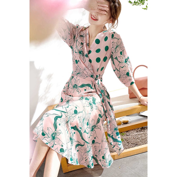 Đầm Hoa Cổ Chữ V Dáng Ôm Phong Cách Thời Trang Pháp