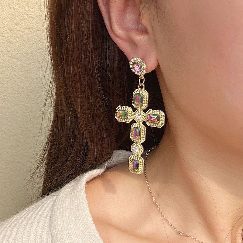 1 Đôi Bông Tai Hình Thánh Giá Đính Kim Cương Phong Cách hip hop Âu Mỹ Cá Tính Bán Chạy