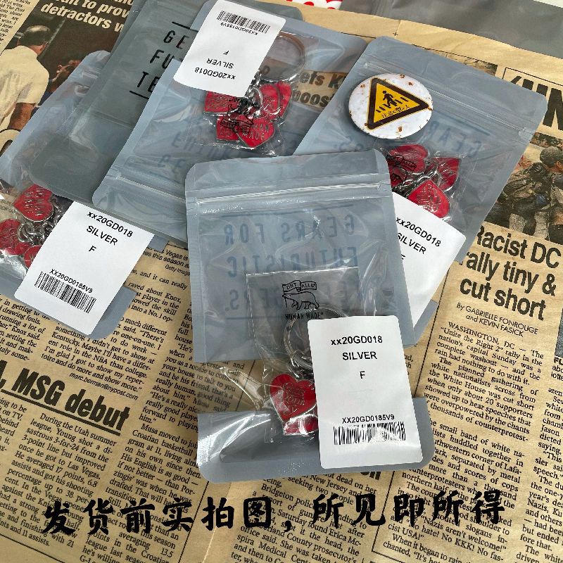 Hàng Có Sẵn SS Móc Khóa Hình Trái Tim Tình Yêu SS HUMAN MADE Girls Don 'T Cry GDC Haobing boutiqu