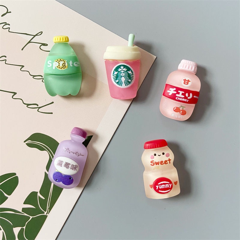 Set 11 Sticker Nam Châm Dán Tủ Lạnh Hình Chai Nước Ngọt Mini
