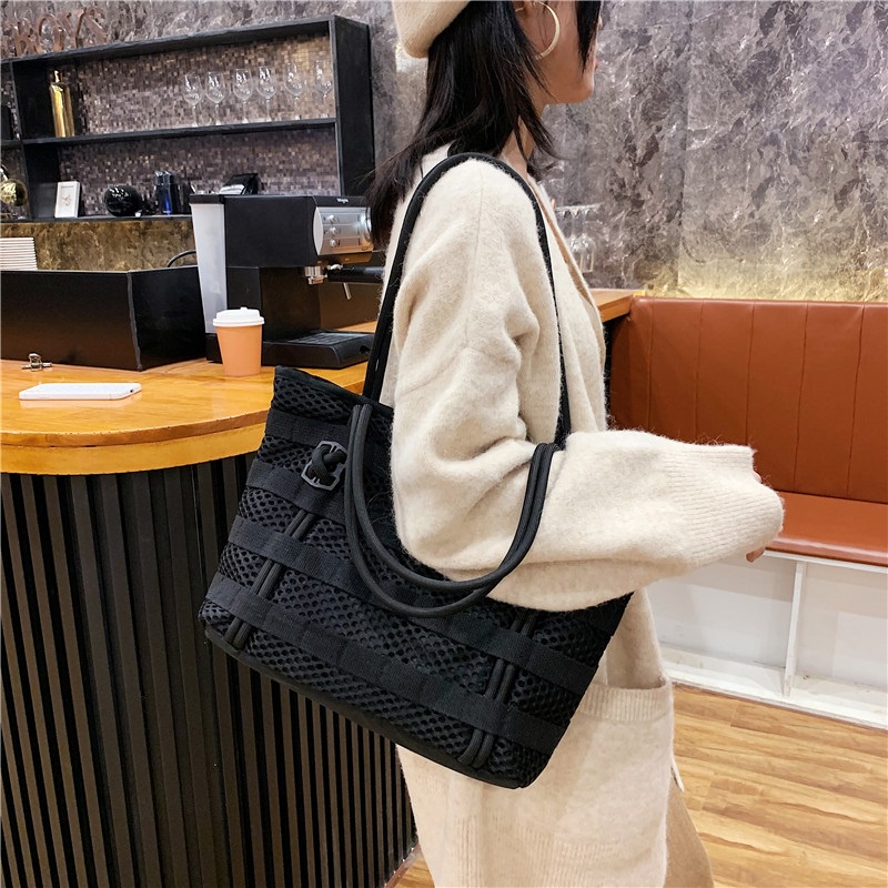 Áo Thun In Hình Thời Trang Năng Động Cho Nam230306 Túi Xách Đeo Vai Phong Cách Đường Phố Mới n8866k