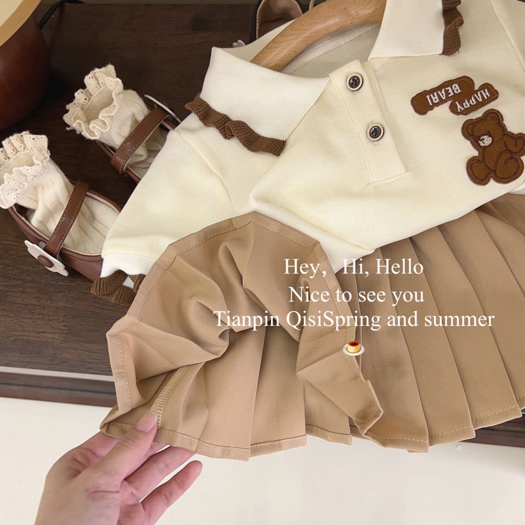Set Áo Thun Polo In Hình Gấu Và Chân Váy Xếp Ly Dễ Thương Cho Bé Gái