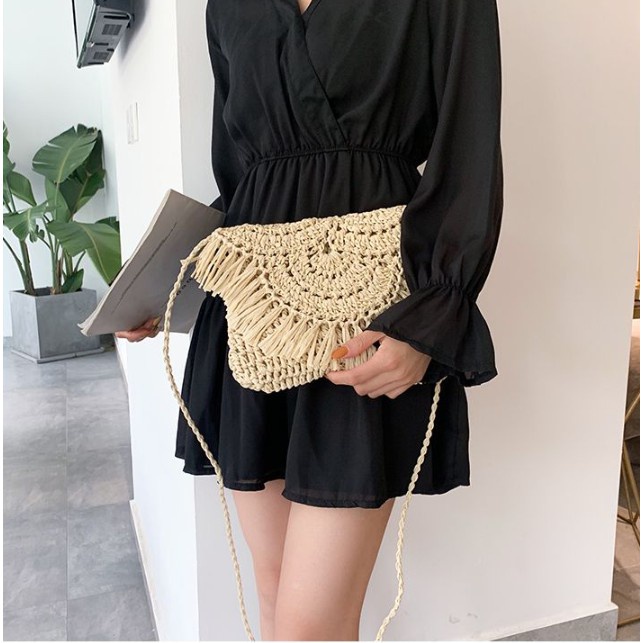 Túi cói đi biển LATYS tua rua phong cách vintage quai đeo chéo cá tính