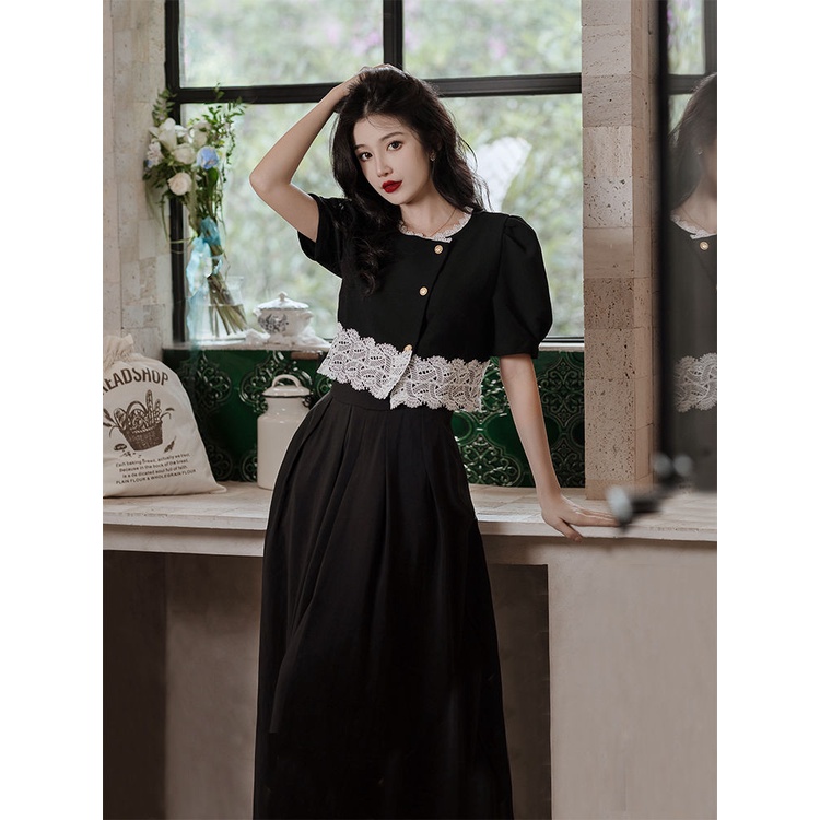 Bộ Áo Đen + Chân Váy Dù Dài Viền Ren Kiểu Retro Pháp Thanh Lịch