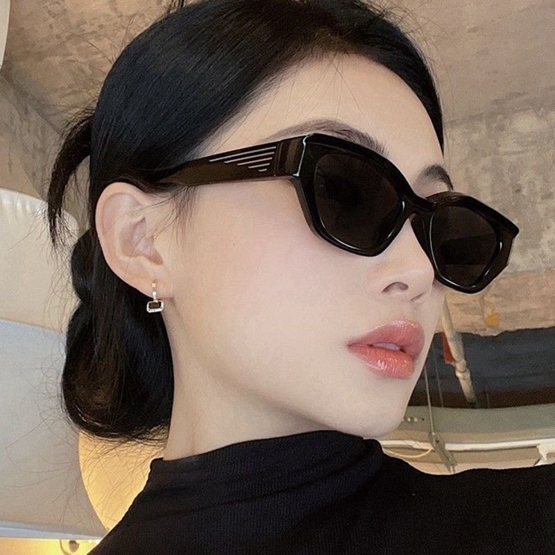 (KIQI-FASHION) COD Kính Mát Thời Trang Hàn Quốc Chống Tia UV Cho Cả Nam Và Nữ