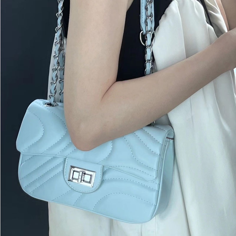 Túi Đeo Chéo Khóa Dây Xích Nhỏ Thêu Họa Tiết Tươi Mới Có Khóa Gài Dành Cho Bạn Nữ