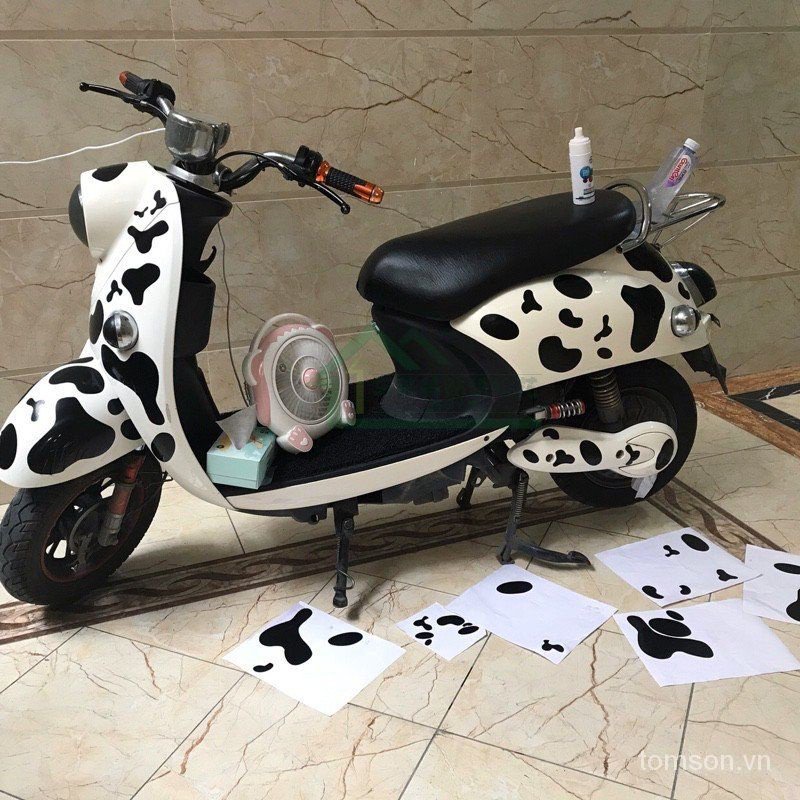 Sticker Phản Quang Chống Thấm Nước Hình Bò Sữa Dễ Thương Dán Trang Trí Xe Đạp