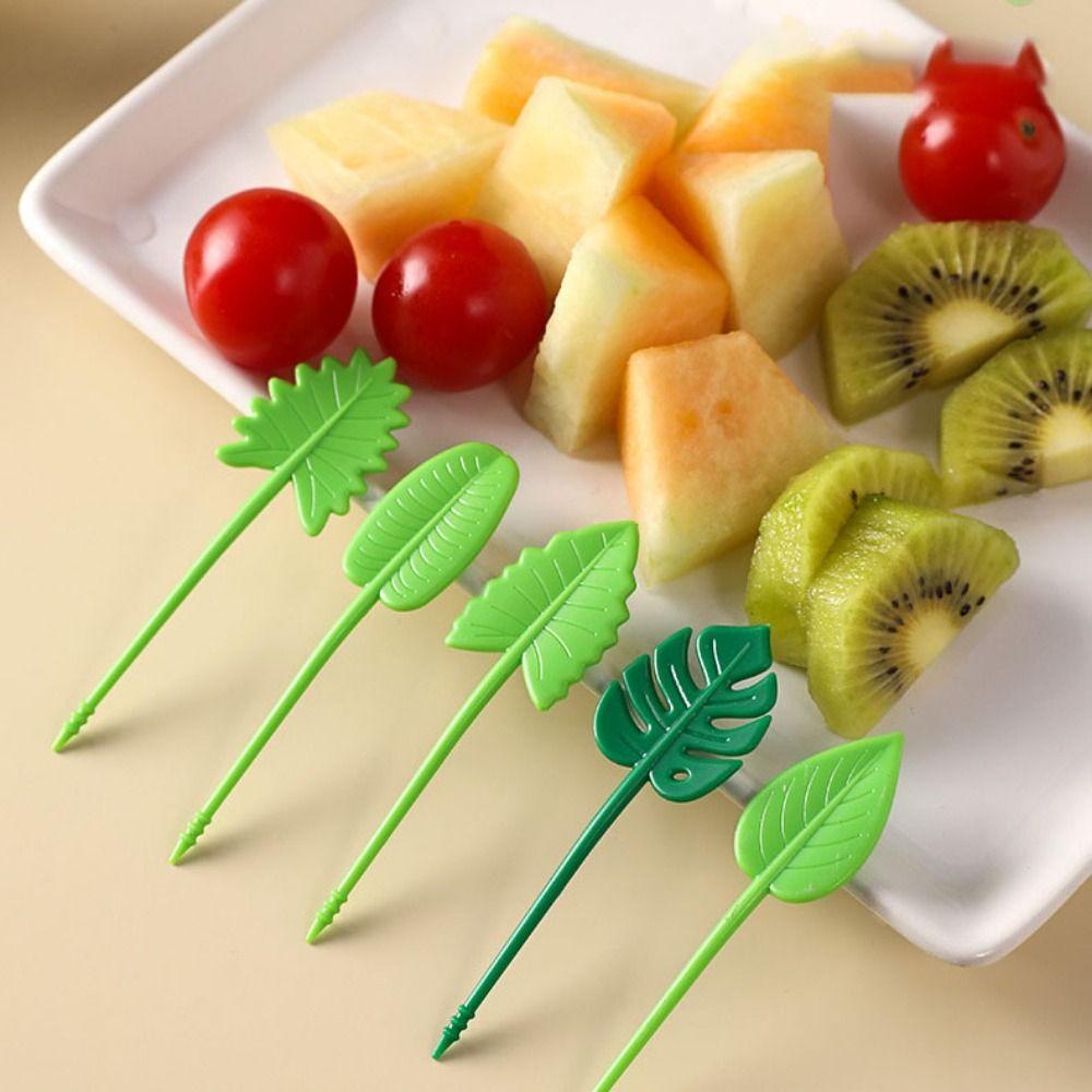 Nĩa Ăn Trái Cây Họa Tiết Hoạt Hình Dễ Thương