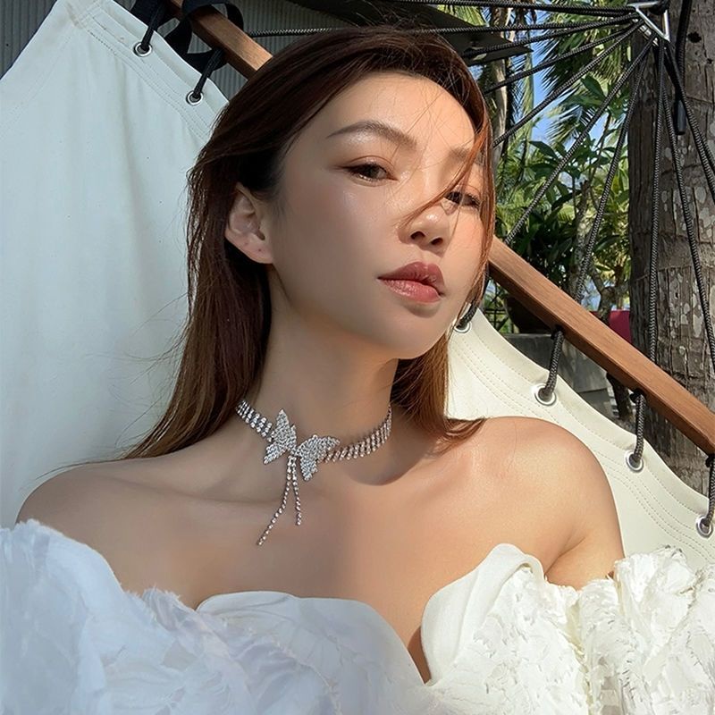 Vòng Cổ Ngắn Mặt Bướm Đính Kim Cương Toàn Diện Kiểu Hàn Quốc Cho Nữ