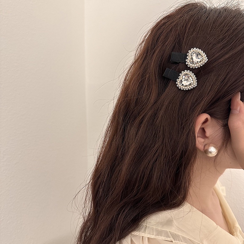 Kẹp Tóc Mỏ Vịt Đính Đá Chữ Love Màu Hồng Ngọt Ngào Dễ Phối Đồ Phong Cách Hàn Quốc Cho Nữ