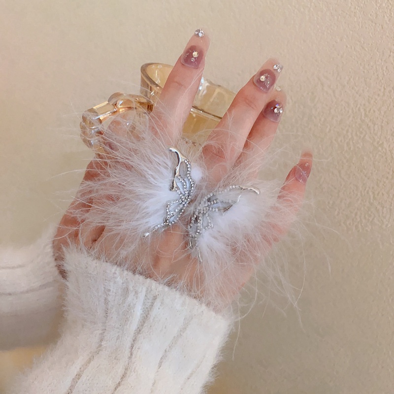 Nhẫn Hở Hình Bướm Đính Kim Cương Giả Thời Trang Cho Nữ