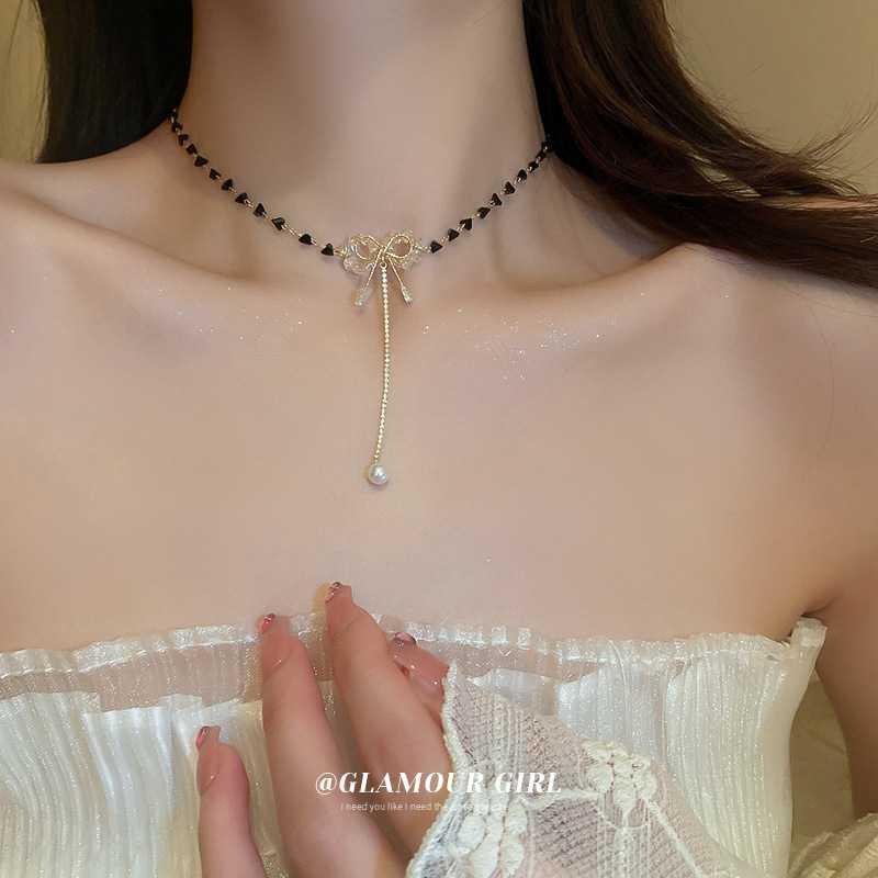 Vòng Cổ Chuỗi Hạt Ngọc Trai Thắt Nơ Màu Trắng Đen Lấp Lánh Đơn Giản Cho Nữ