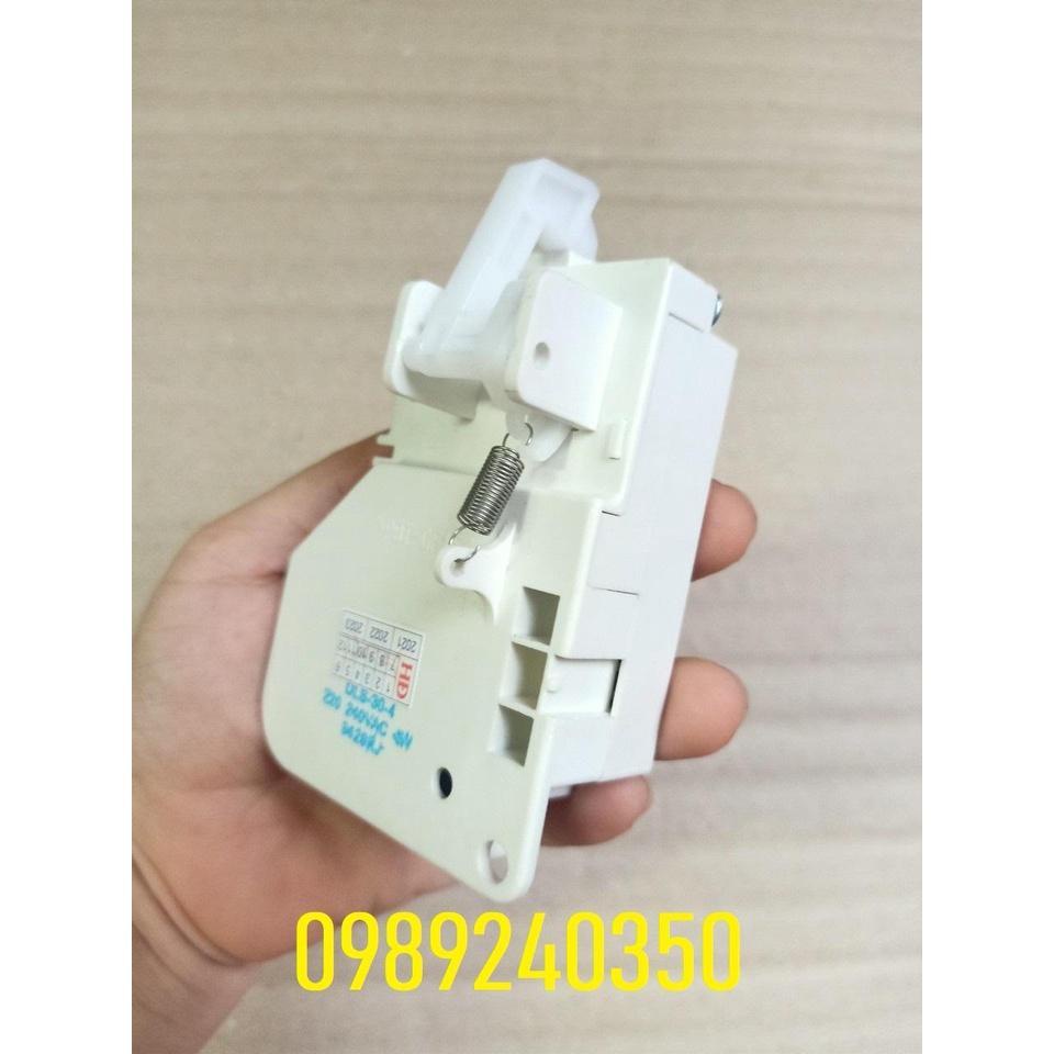 Công Tắc Khóa Cửa Máy Giặt TOSHIBA AW - 9790SV Chính Hãng