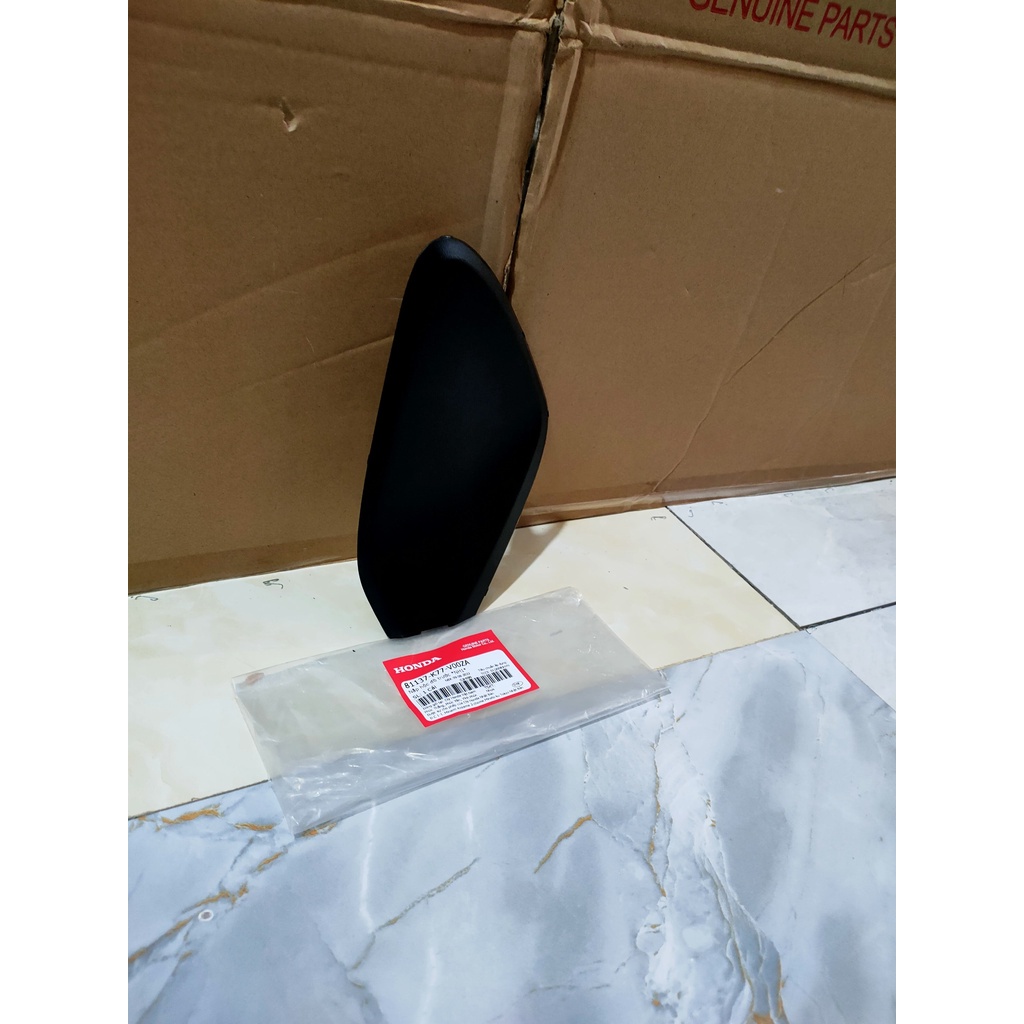 Nắp hộc đồ trước SH 125&150  Năm 2016 màu đen  *NH1*