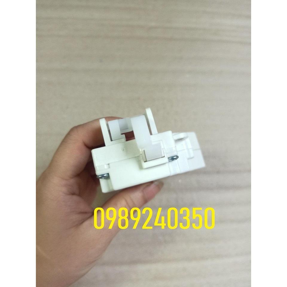 Công Tắc Khóa Cửa Máy Giặt TOSHIBA AW - 9790SV Chính Hãng