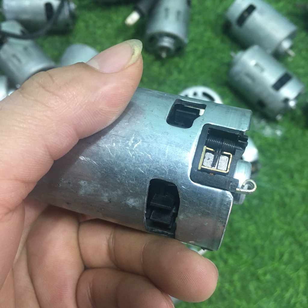 Motor 887 12-18V siêu mạnh than ngoài