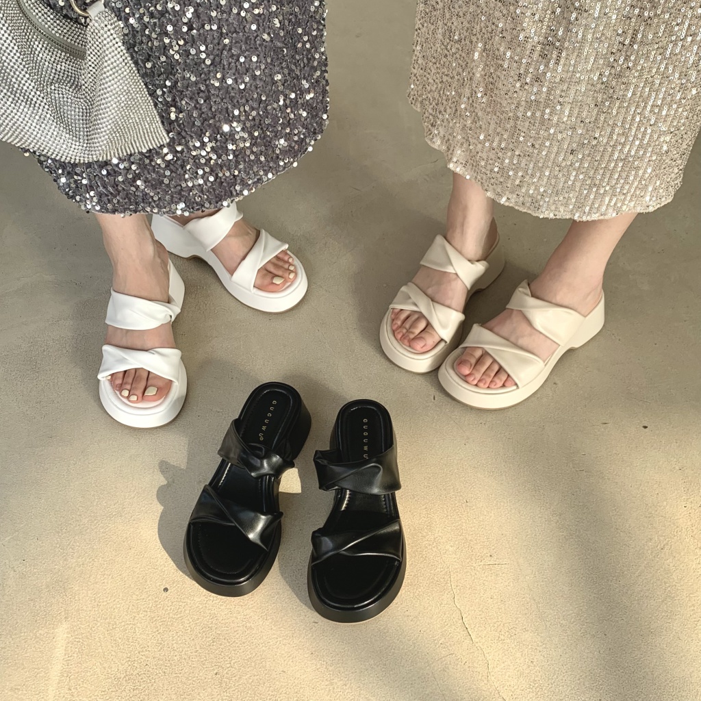 Dép Sandal Đế Xuồng Thời Trang Mùa Hè 2023 Phong Cách Mới Cho Nữ