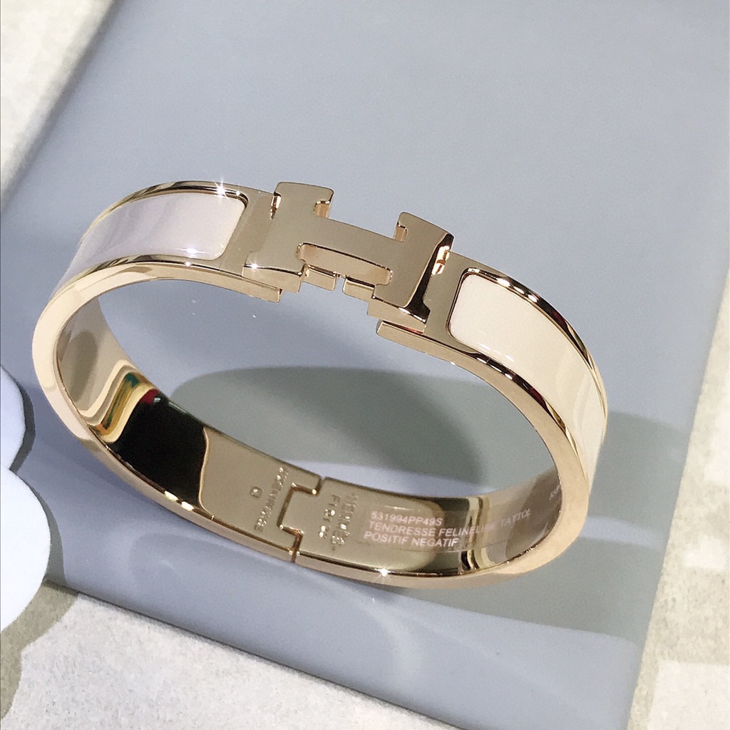 Vòng Tay Thời Trang 2023 Mặt Chữ H Màu Trà Sữa Vàng Hồng 18k Có Khóa Cài