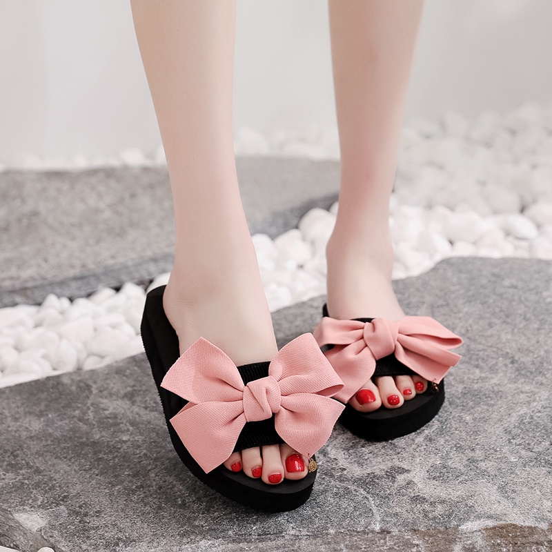 Dép đi biển thời trang mùa hè dành cho nữ