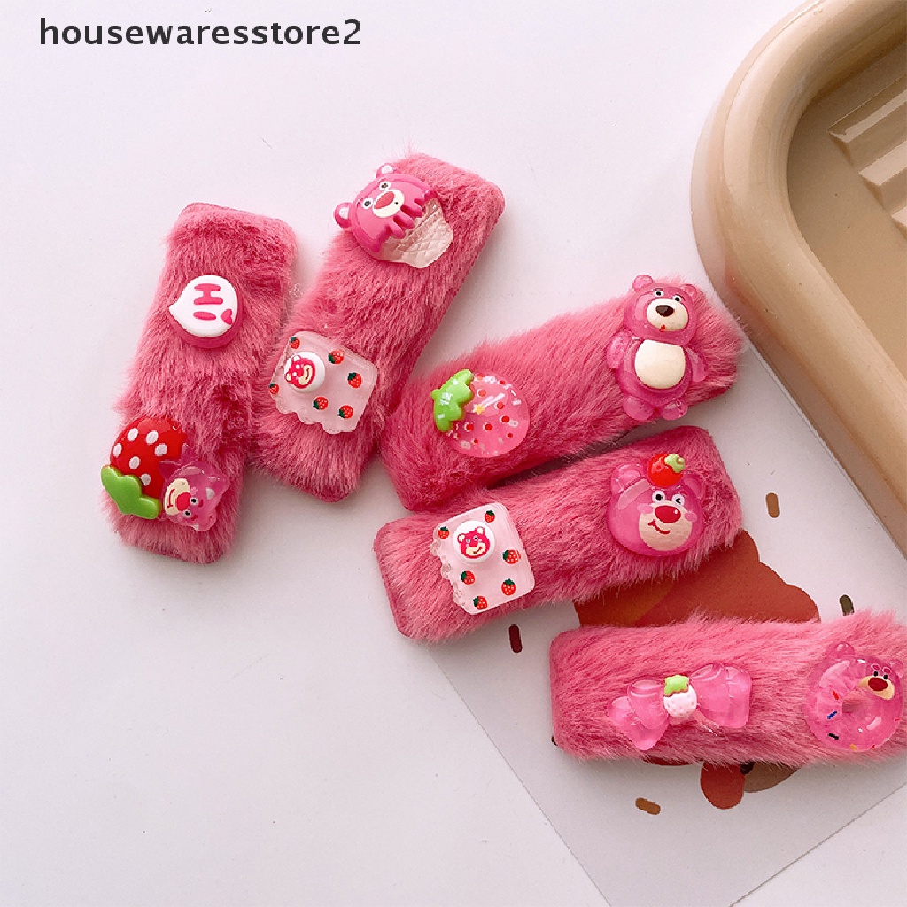 Set 2 Kẹp Tóc Hình Gấu / Dâu Tây Phủ Lông Dễ Thương Thời Trang Ngọt Ngào Cho Bé Gái
