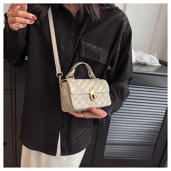 Túi xách nữa cầm tay hình chữ nhật nhỏ phong cách đơn giản dành cho nữ 2023 2241