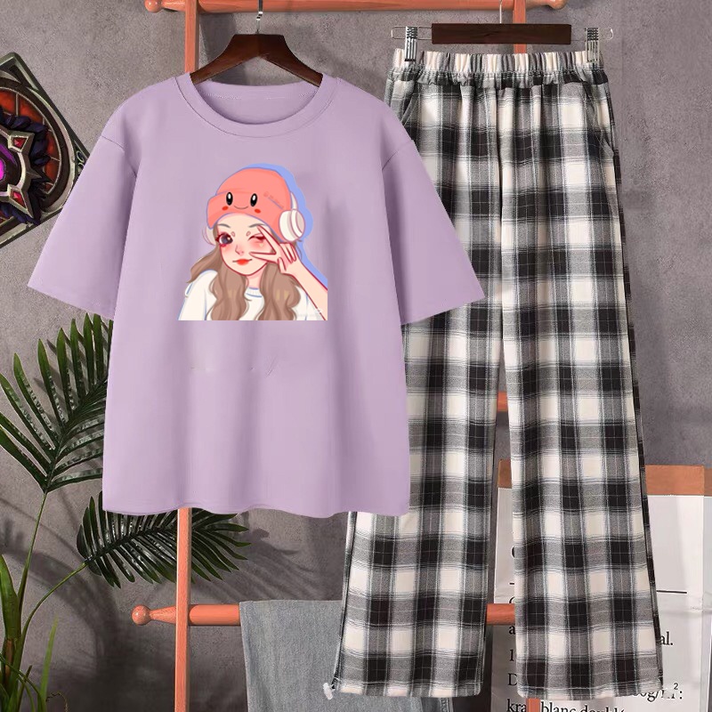 Sét quần áo nữ in hình cô bé nghe nhạc kèm quần kẻ