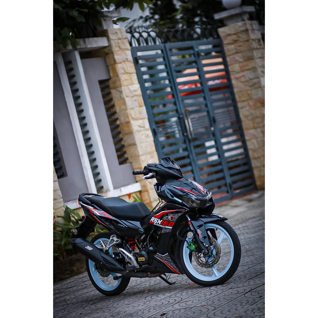 Tem rời Winner X - mẫu RSX150 đỏ xám dán xe đen - siêu hot 2023