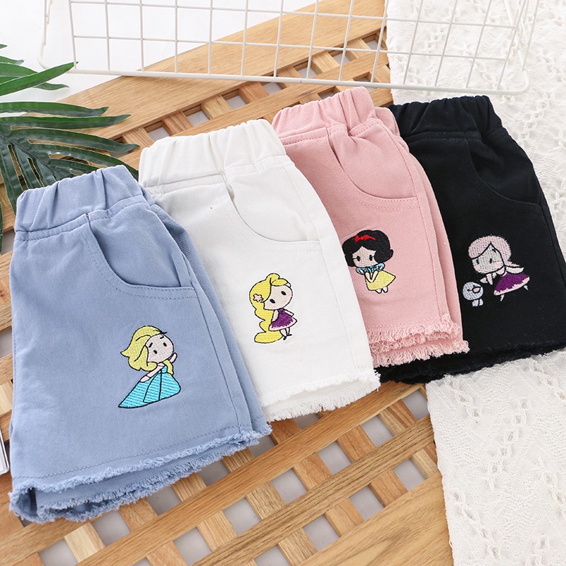 Quần Short Jean thêu hình công chúa siêu dễ thương cho bé gái