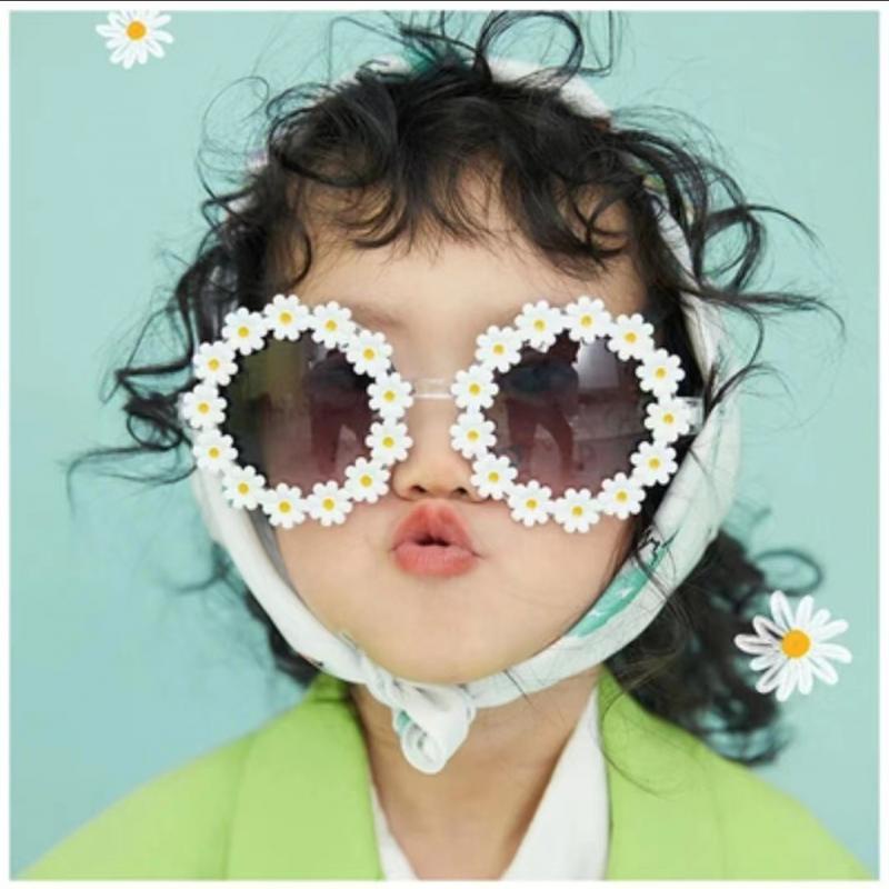 Kính Mát Hình Hoa Bằng Acrylic Dễ Thương Chống Tia UV400 Dành Cho Bé
