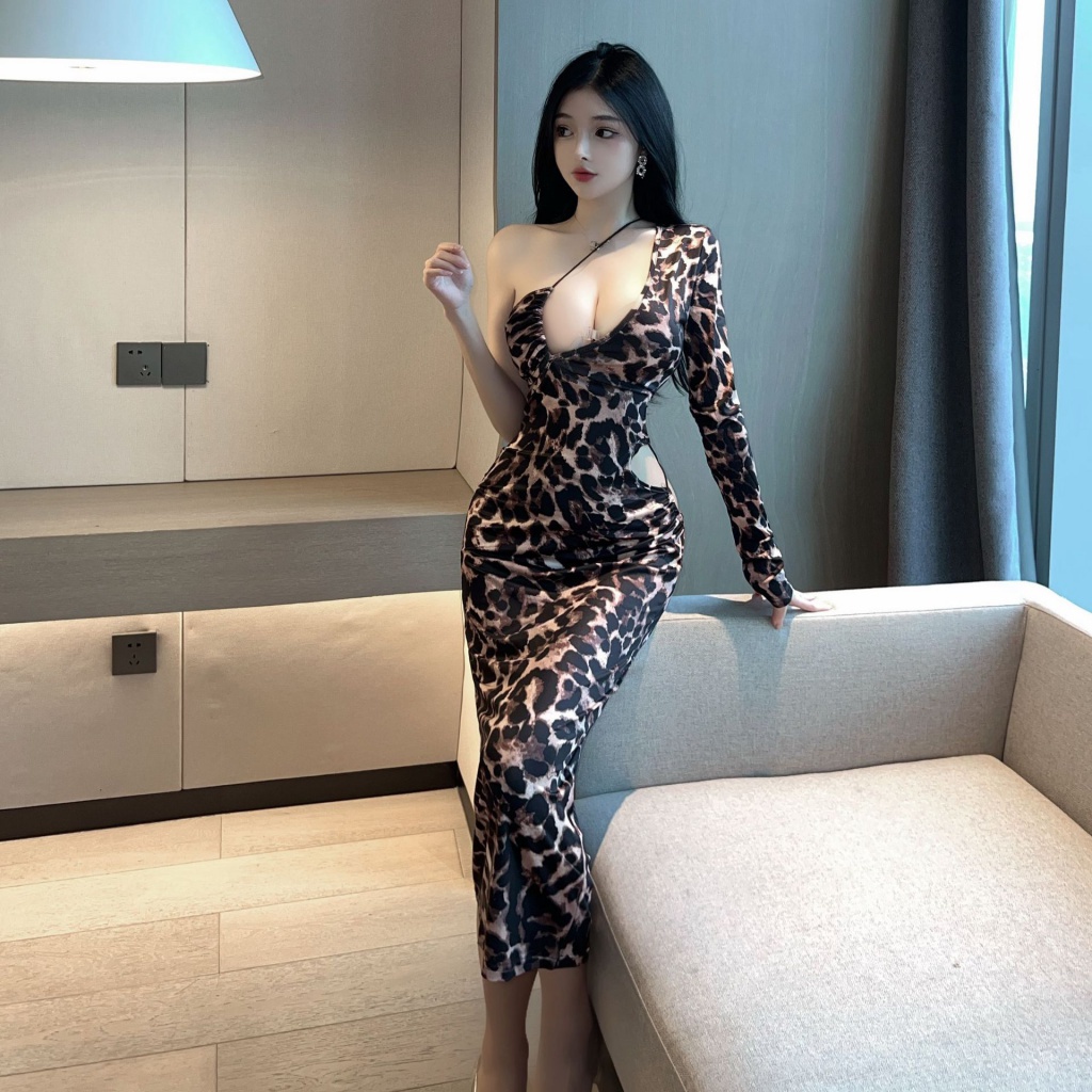 18YX0983 European and American 2023 sexy hot girls hollow-out shoulder leopard print slim-fit long dress women's KGO8